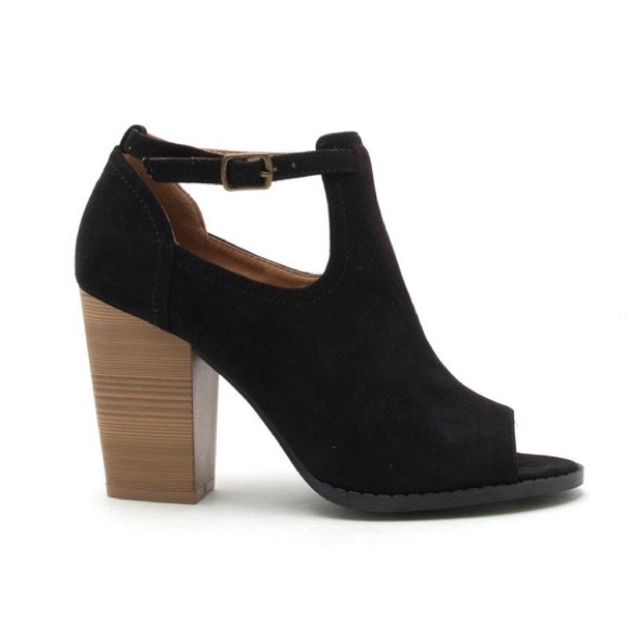 Quipid Georgia 01 Black Peep Toe Bootie - Picture 2 of 4